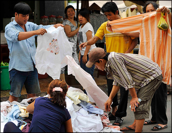 Falling shirt Street Market HCMC