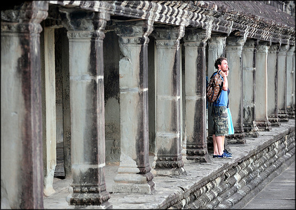 Tourists Angkor Wat 6 AM