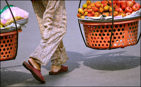 Le Duan Fruit Seller