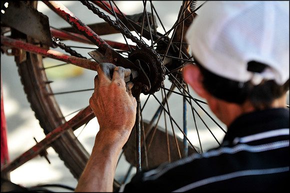 Repairs on Nguyen Duy Hieu